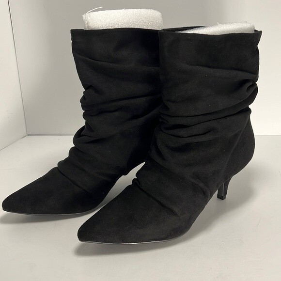 Journee Collection JO Slouchy Black Booties size 6.5 - Picture 1 of 8